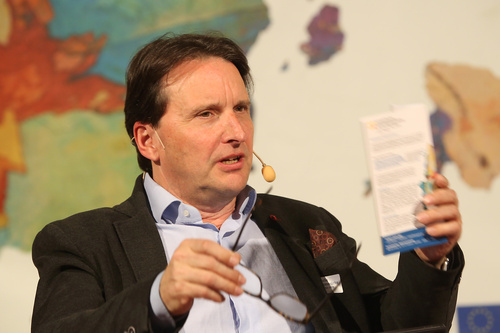 Die zwei Toleranzforen am Nachmittag waren den zwei Institutionen Kirche und Staat und ihren Aufgabenstellungen gewidmet. Im Bild von links nach rechts: Pfarrerin Lydia Burchhardt, Chefredakteur Claus Reitan, Psychotherapeutin Boglarka Hadinger und Bischof Josef Marketz.