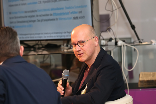 Wirtschaftsforum der Toleranzgespräche im Kärntner Bergdorf Fresach am 26. Mai 2023. Im Bild: AK-Globalisierungsexperte Valentin Wedl mit Kleine Zeitung Chefred-Stv. Thomas Cik.