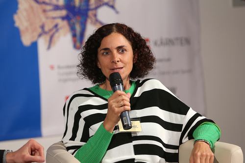 Volles Haus in Fresach: Die 10. Europ. Toleranzgespräche wurden am Donnerstag in der evangelischen Kirche feierlich eröffnet und danach im Toleranzmuseum fortgesetzt. Im Bild: Theologin und Medienphilosophin Claudia Paganini.