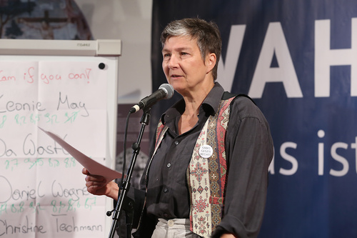 Mit dem traditionellen Poetry Slam gingen die Europäischen Toleranzgespräche Freitag abend ins Finale. Im Bild: Christine Teichmann aus Wien.