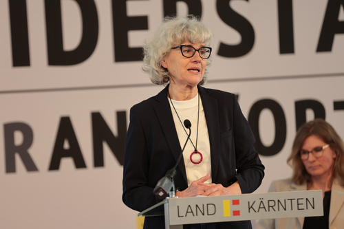 Das Programm der Europäischen Toleranzgespräche 2026 wurde am Donnerstag, 19. März, im Spiegelsaal der Landesregierung in Klagenfurt vorgestellt. Im Bild: Mag. Margarethe Prinz-Büchl, Vorstandsmitglied Denk.Raum.