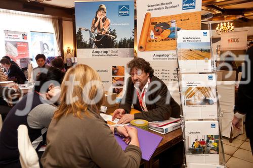 (C) fotodienst / Johannes Hloch
Altlengbach, 25.01.2011.
Bereits zum sechsten Mal findet die Quester-Akademie im Lengbacherhof statt. In einer spannenden Mischung aus Vorträgen, Workshops und Produktschulungen können sich die Quester-Mitarbeiter weiterbilden und untereinander vernetzen.