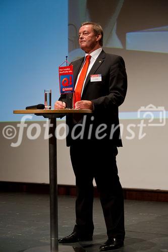 DI Ulrich Paulmann, GF Quester GmbH; Die Quester Baustoffhandel GmbH lud ihre Gerwerbekunden zu einer Fliesenschau ins Schloss Hardegg; (C) fotodienst / Johannes Hloch