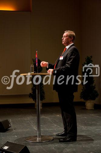 DI Ulrich Paulmann, GF Quester GmbH; Die Quester Baustoffhandel GmbH lud ihre Gerwerbekunden zu einer Fliesenschau ins Schloss Hardegg; (C) fotodienst / Johannes Hloch