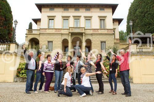 (C)fotodienst/Anna Rauchenberger - Bologna und Imola, Italien, vom 17.09.2010 - Der 'Designbeirat' des Baustoffhandels Quester, bestehend aus Kunden und Mitarbeitern von Quester, reiste nach Bologna und Imola, Italien, um sich über die aktuellsten Entwicklungen und Trends im Bereich Fliesen zu erkundigen. FOTO: Besichtigung der Villa Vigarani Guastalla