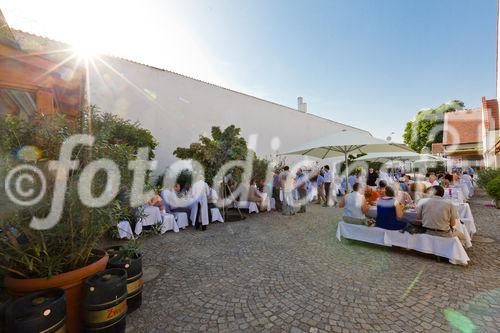 (c) fotodienst / Johannes Brunnbauer | BauProfi Quester Spargelfest 2010 beim  Spargelbauer Blatt-Niedermayer
Im Bild v.l.n.r.: