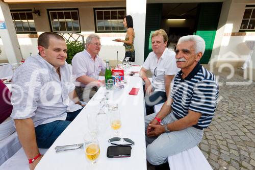 (c) fotodienst / Johannes Brunnbauer | BauProfi Quester Spargelfest 2010 beim  Spargelbauer Blatt-Niedermayer
Im Bild v.l.n.r.: