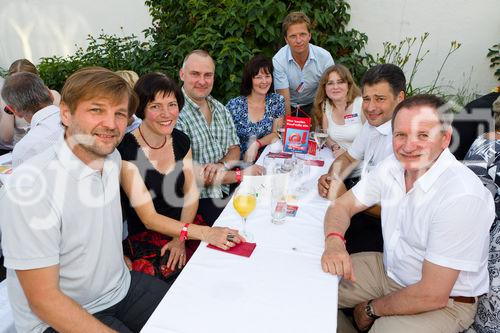 (c) fotodienst / Johannes Brunnbauer | BauProfi Quester Spargelfest 2010 beim  Spargelbauer Blatt-Niedermayer
Im Bild v.l.n.r.: