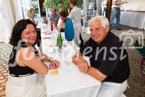 (c) fotodienst / Johannes Brunnbauer | BauProfi Quester Spargelfest 2010 beim  Spargelbauer Blatt-Niedermayer
Im Bild v.l.n.r.: