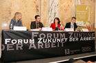 (C) fotodienst/Anna Rauchenberger - Wien, 13.11.2008 - 3. Forum Zukunft Der Arbeit: Trotz wirtschaftlich herausfordernder Zeiten bleibt der Fachkräftemangel in Österreich akut. Beim 3. Forum Zukunft der Arbeit diskutieren ExpertInnen, warum Zuwanderung ein Gewinn ist und wie sie zukünftig gesteuert werden sollte. FOTO v.l.: Univ.-Prof. DI Dr. Edeltraud Hanappi-Egger (WU Wien), Dr. Thomas Liebig (Division für Internationale Migration des Arbeitsmarktdirektorats der OECD), Zohreh Ali-Pahlavani (AK Wien, Abteilung Arbeitsmarkt), DI Herbert Paierl (Präsident Management Club)