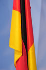 Bonn, 27.09.2008
Foto:  die Flagge der Bundesrepublik Deutschland
Copyright by: Sepp Spiegl, Tel.: 0228 9483026, Fax.: 0228 9483027 {53129 Bonn, Moselweg 32, Deutsche Bank-Bonn, Kto.: 314967101, Blz.: 38070059}