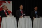 Teilnehmer der Podiumsdiskussion über die GDS-Regulieriung am Business Travel Workshop der Schweizer Reisefachmesse in Montreux. v.l.n.r.: rudolf Schumacher (Swiss Air Lines) Chris Dorner (Travelport), Daniel Neukom (First Business Travel), 