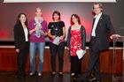 (C) fotodienst.at /Anna Rauchenberger - Barbara Haider & Daniela Terbu erhielten den Best of Social Media Award 2011. Im Bild mit Meral Akin-Hecke, Nicole Kolisch und Wilfried Seywald