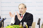 (c) Fotodienst/ Kathrin Heller; 
Pressekonferenz Deutscher Bauernverband e.V. - Erntebilanz 2008: Dr. Helmut Born, Generalsekretär des Deutschen Bauernverbandes