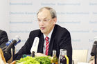 (c) Fotodienst/ Kathrin Heller; 
Pressekonferenz Deutscher Bauernverband e.V. - Erntebilanz 2008: Dr. Helmut Born, Generalsekretär des Deutschen Bauernverbandes