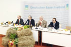 (c) Fotodienst/ Kathrin Heller; 
Pressekonferenz Deutscher Bauernverband e.V. - Erntebilanz 2008: Dr. Jens Rademacher - Referatsleiter, Deutscher Bauernverband; Dr. Helmut Born, Generalsekretär des Deutschen Bauernverbandes; Dr. Michael Lohse - Pressesprecher, Deutscher Bauernverband;
Dr. Hans-Dieter Stallknecht, Deutscher Bauernverband, Bundesausschuss Obst & Gemüse