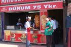 Döner-/Kebab-Essstand in Kayseri, Kappadokien. Döner-/Kebab street-shop in Kayseri