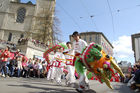 Schweiz; Zürich; Limmatquai; Grossmünster; Kulturen; Volksfest; Sechseläuten; Zünfte; Kinder-Umzug; Parade; Brauchtum; Kostüme; Folklore;