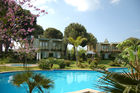 Luxury villas of the Gloria Golfhotel in Belek. Die Luxus-Bungalows für die Golfurlauber im Hotel Gloria