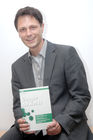 Autor Alexander Beck präsentiert neues Google AdWords FachbuchFoto: Alexander Beck (Online-Marketing Berater, AdWords Spezialist)©fotodienst/Nadine Bargad