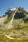 Erodierende Alpen infolge des Klimawandels. Das Val d’Anniviers bietet fünf Tagestouren rund ums Tal. Die Wanderer,  Biker und hiker haben fünf Viertausender vor Augen (Weisshorn, Zinaltalhorn, Oberhabelhorn, Matterhorn und Dent-Blanche). Doch die klimatischen Bedingungen und der Klimawandel lassen die Gletscher schmelzen. In einigen Jahrzehnten wird das Wasserschloss Europa’s austrocknen.

The valley Anniviers near Sion/Sierre offers a 5 day trip around the swiss alps with five fourthousand meters high mountains such as Weisshorn, Zinaltalhorn, Oberhabelhorn, Matterhorn und Dent-Blanche, where the glaciers are melting due to the clima change. 
Within a few decades, the swiss Alps regions will dry out
