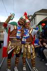 Italienische Fussballfans feiern in der Limmatquai-Fanzone von Zürich den Sieg ihrer Mannschaft in Gladiatoren-Uniform, Italien footballfans celebrating the victory of their football-team in the fanzone of Zürich.