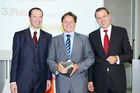 (c) fotodienst/Dan Carabas - Wien 03.07.08 - Shareholder Value Award - FOTO: v.li.: Stephan Klasmann (Chefredakteur Format), Wolfgang Anzengruber (Palfinger AG), Univ. Doz. Dr. Werner Hoffmann (Contrast Management Consulting)