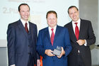 (c) fotodienst/Dan Carabas - Wien 03.07.08 - Shareholder Value Award - FOTO: v.li.: Stephan Klasmann (Chefredakteur Format), Wolfgang Auer v. Welsbach (AvW Invest AG), Univ. Doz. Dr. Werner Hoffmann (Contrast Management Consulting)