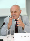 (C) fotodienst/Anna Rauchenberger - Wien, 27.06.2008 -  ISPA Forum 'EU Rechtsrahmen - Sicherheit durch Regulierung?'. Rudolf Strohmeier (EU Kommission), Othmar Karas (Europäisches Parlament) und Sarah Brabender (EuroISPA) präsentieren die Vorschläge für eine Überarbeitung des europäischen Rechtsrahmens für elektronische Kommunikationsnetze und -dienste. FOTO: Alfred Stratil (Europäischer Rat, BMVIT)