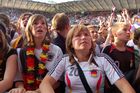 Schock für die Deutschen beim Spiel gegen die Kroaten in Klagenfurt und die Zuschauer in der public viewing arena von Zürich als  die Bundesliga den Match 2:1 verlor 