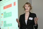 (C) fotodienst/Anna Rauchenberger - Wien, 11.06.2008 - Die GfK Roadshow fand zum Thema 'Stammkunden wandern ab. Schicksal oder Versäumnis?' statt. Der Fokus der Marketingaktivitäten liegt heute vermehrt auf Neukundengewinnung statt auf bereits bestehenden Kunden, da hier oft von (lebens)lang andauernder Markenbindung ausgegangen wird. FOTO: Nadine Murza (GfK Austria)