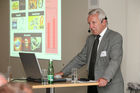 (C) fotodienst/Anna Rauchenberger - Wien, 11.06.2008 - Die GfK Roadshow fand zum Thema 'Stammkunden wandern ab. 
Schicksal oder Versäumnis?' statt. Der Fokus der Marketingaktivitäten liegt heute vermehrt auf Neukundengewinnung statt auf bereits bestehenden Kunden, da hier oft von (lebens)lang andauernder Markenbindung ausgegangen wird. FOTO: Dr. Peter Haller (Geschäftsführer Serviceplan Agenturgruppe)