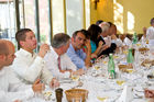 Staatsminister Bernd Neumann (Kultur und Medien); Axel Wallrabenstein (Managing Partner, Publicis Consultants) und andere geladene Gäste beim Politsichen Salon in Sarah Wieners Restaurant 