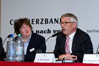 Die Berliner Wirtschaftsgespräche e.V. luden zur Diskussion in die Commerzbank Berlin ein. Foto:  Stefanie Burgmaier (Chefredakteurin Börse Online, München) und Dr. Thilo Sarrazin (Senator für Finanzen, Berlin). (C)Fotodienst/Jan-Paul Kupser