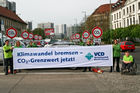 Der Verkehrsclub Deutschland rief zur Aktion für mehr Klimaschutz im Verkehr auf. Als Aktionsort wurde ein Parkplatz des Mühlendamms ausgewählt. (C)Fotodienst/Jan-Paul Kupser