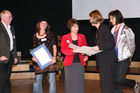 (C) fotodienst/Anna Rauchenberger - Wien, 01.05.2008 - Die SozialMarie wurde heuer zum vierten Mal vergeben und auch diesmal bewarben sich sehr viele in- und ausländische Projekte um einen der begehrten Preise. FOTO: Verleihung der Urkunden der 1000-Euro-Preise.