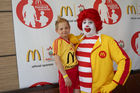 McDonalds Escorte Bundesländer Tour zur Euro 2008 mit Martin Hiden in McDonalds Filale Klagenfurt

Foto: Johannes Puch / Fotodienst
