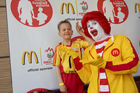 McDonalds Escorte Bundesländer Tour zur Euro 2008 mit Martin Hiden in McDonalds Filale Klagenfurt

Foto: Johannes Puch / Fotodienst
