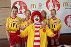 McDonalds Escorte Bundesländer Tour zur Euro 2008 mit Martin Hiden in McDonalds Filale Klagenfurt

Foto: Johannes Puch / Fotodienst
