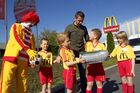 McDonalds Escorte Bundesländer Tour zur Euro 2008 mit Martin Hiden in McDonalds Filale Klagenfurt

Foto: Johannes Puch / Fotodienst
