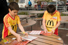 Die McDonald's Fussball Eskorte ist mittlerweile fester Bestandteil großer nationaler und internationaler Fußball-Events. Das gilt zum einen für die Österreichische Bundesliga und zum anderen für die UEFA EURO 2008™ in Österreich und der Schweiz. Denn bei der kommenden Fußball-Europameisterschaft werden erneut Kinder von 6 - 10 Jahren mit den Superstars ins Stadion einlaufen.