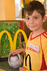 Die McDonald's Fussball Eskorte ist mittlerweile fester Bestandteil großer nationaler und internationaler Fußball-Events. Das gilt zum einen für die Österreichische Bundesliga und zum anderen für die UEFA EURO 2008™ in Österreich und der Schweiz. Denn bei der kommenden Fußball-Europameisterschaft werden erneut Kinder von 6 - 10 Jahren mit den Superstars ins Stadion einlaufen.