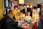 Die McDonald's Fussball Eskorte ist mittlerweile fester Bestandteil großer nationaler und internationaler Fußball-Events. Das gilt zum einen für die Österreichische Bundesliga und zum anderen für die UEFA EURO 2008™ in Österreich und der Schweiz. Denn bei der kommenden Fußball-Europameisterschaft werden erneut Kinder von 6 - 10 Jahren mit den Superstars ins Stadion einlaufen.