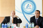 Tetra Pak Österreich Foto v.li: Dipl.-Ing. Svend Weidemann (Managing Director Tetra Pak Danube); Ing.Mag.(FH)Otto E.Belohlavek (MSc Sales Director Tetra Pak Austria)©fotodienst/Nadine Bargad