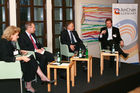Alison Smale (Managing Editor, International Herald Tribune); John M. Koenig (Deputy Chief of Mission, US-Embassy Berlin); Hans-Ulrich Klose, MdB (Vice Chairman of the Committee on Foreign Affairs of the German Bundestag; Chairman of the German-American Parliamentary Group); Dr. Thomas Greven
(Lecturer, Freie Universität Berlin, International Summer and Winter University - FUBiS Senior Research Fellow, German Institute for International Relations Berlin). (C)Fotodienst/Jan-Paul Kupser
