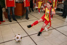 (C) fotodienst/Anna Rauchenberger - Wien, 8.4.2008 - EURO 2008: Die ersten Fußball Eskorte Kinder stehen fest! FOTO: Fußball Eskorte Kinder beim 'Kicken'