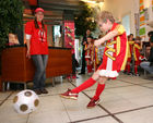 (C) fotodienst/Anna Rauchenberger - Wien, 8.4.2008 - EURO 2008: Die ersten Fußball Eskorte Kinder stehen fest! FOTO: Fußball Eskorte Kinder beim 'Kicken'