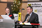 (C) fotodienst/Anna Rauchenberger - Wien 27.03.2008  - Raiffeisen International: Starkes Kundengeschäft ist Basis für ein erneutes Rekordergebnis. FOTO v.l.: Martin Grüll (CFO, Raiffeisen International), Herbert Stepic (CEO Raiffeisen International)