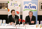 (C) fotodienst/Anna Rauchenberger - Wien 19.03.2008  - NÖM übernimmt Milchgeschäft von Mona, Mona steigt auf die rein pflanzliche Produktion von Sojaprodukten um. FOTO v.l.: Matthias Krön (Geschäftsführer, Mona Gruppe), Mag. Alfred Berger (Vorstandssprecher, NÖM AG)