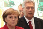 Der Besuch am diesjährigen Capgemini-Stand:
Bundeskanzlerin Angela Merkel (CDU); Michael Glos (Bundesminister für Wirtschaft und Technologie, CSU). (C)Fotodienst/Markus Mirschel